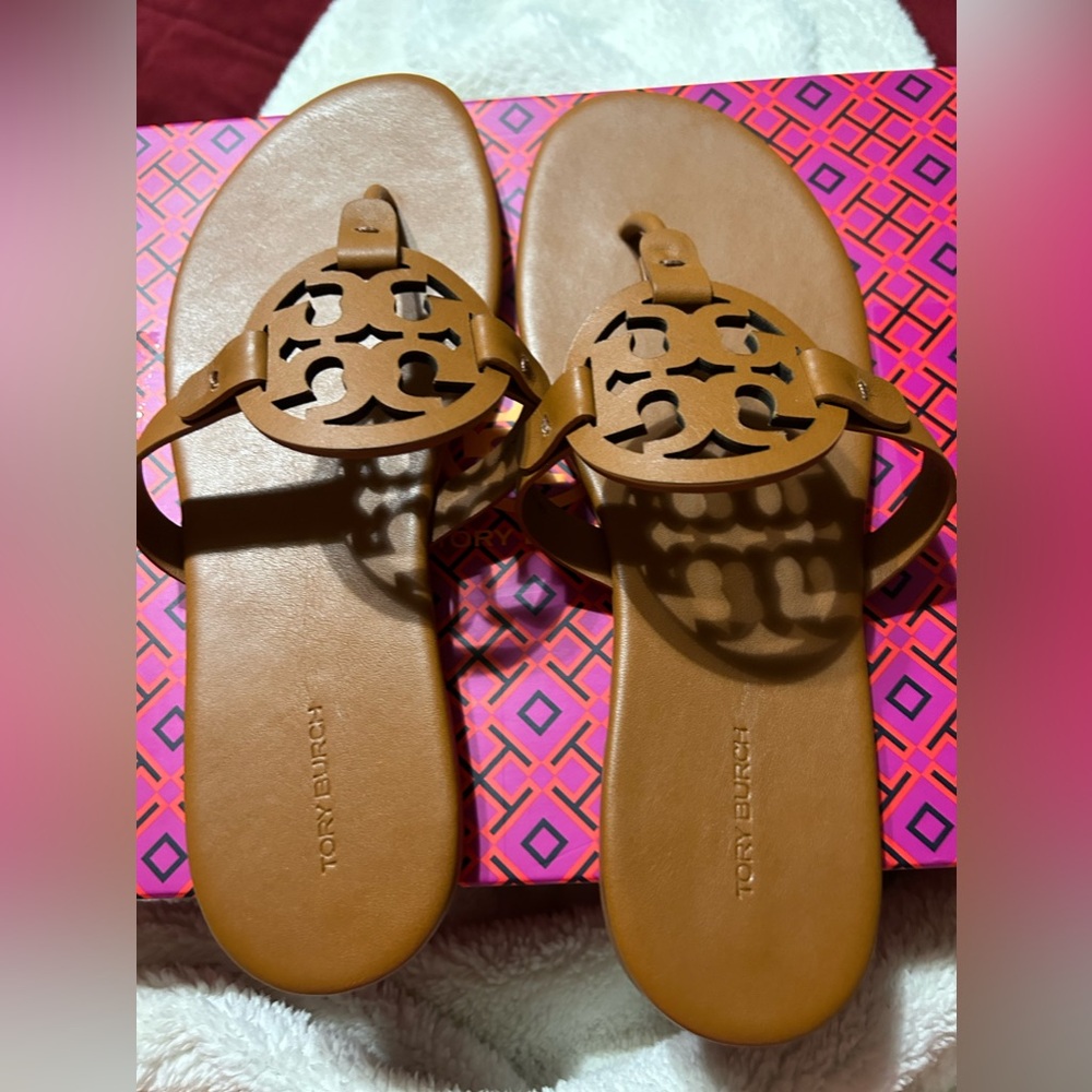Tory Burch sandals 11 with shoe bag - Picture 2 of 9